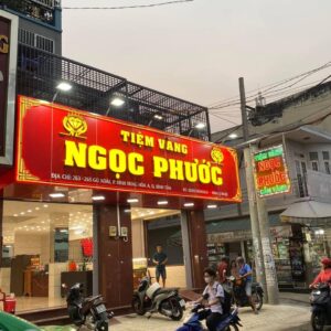 Bảng hiệu chữ nổi tiệm vàng